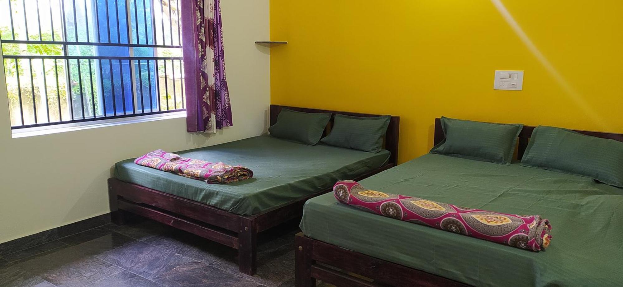 Ratnakar Arundekar Home Stay In Beach Side Ac Room Gokarna  Eksteriør billede